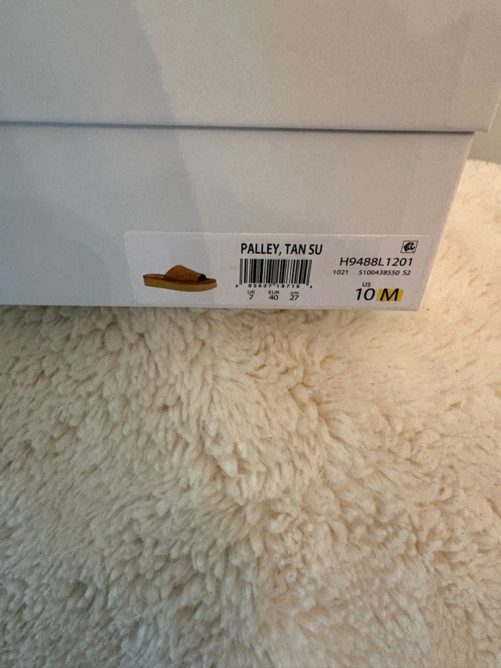 Vince Pally Suede Slide Mules in tan - Picture 4 of 4